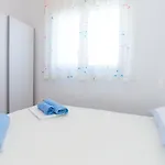 Adora * كرك