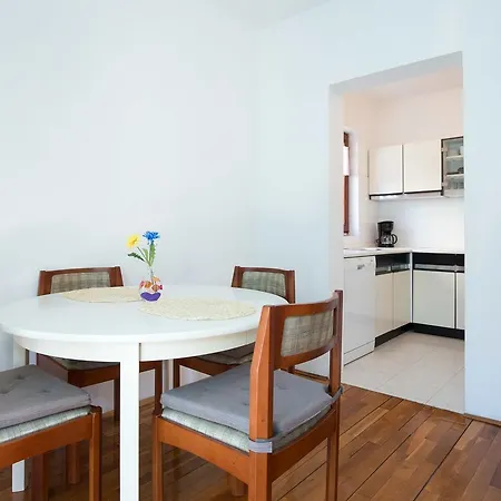 Apartment Adora Krk Town